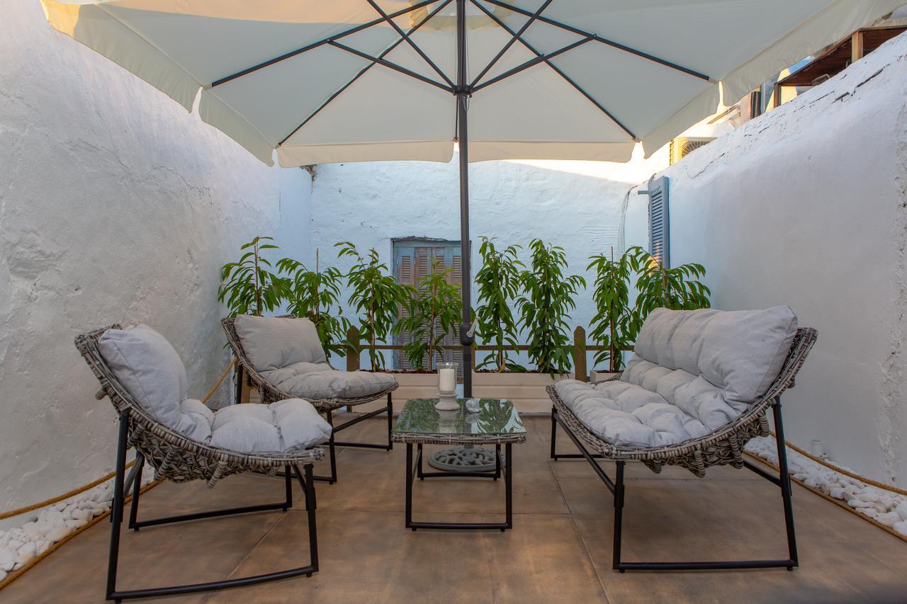 Naxos Riviera Suites Naxos City Extérieur photo