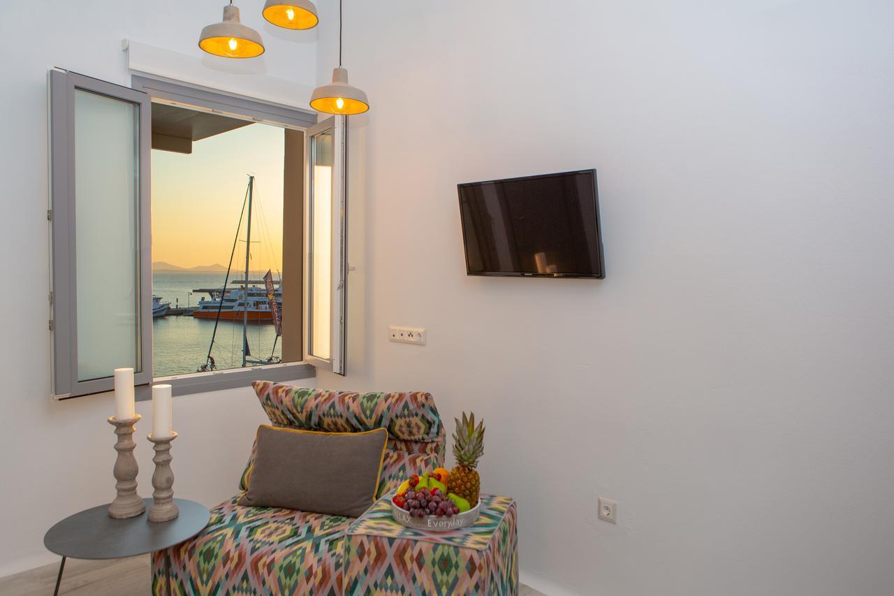Naxos Riviera Suites Naxos City Extérieur photo