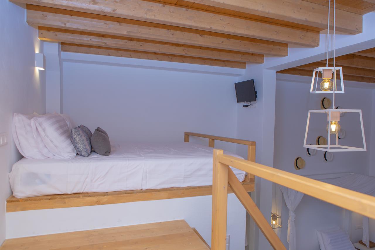 Naxos Riviera Suites Naxos City Extérieur photo