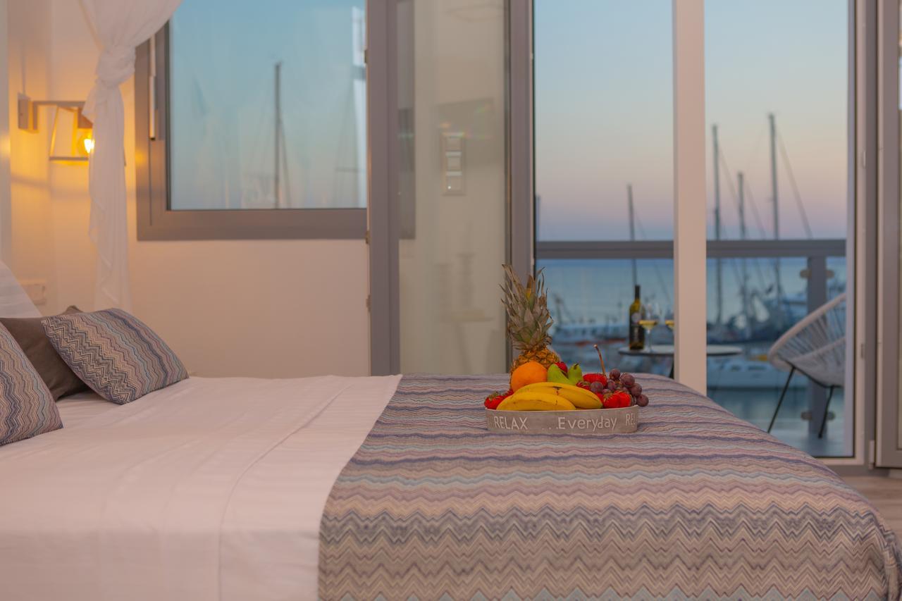Naxos Riviera Suites Naxos City Extérieur photo